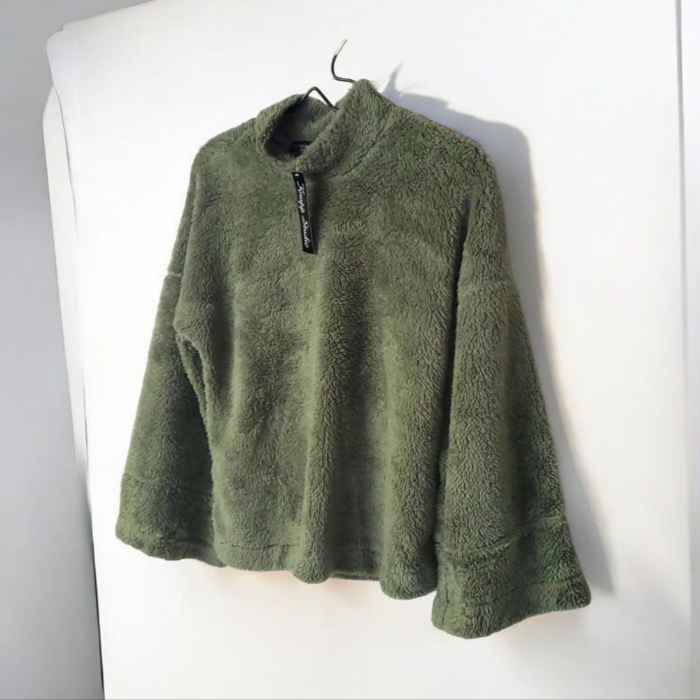 Knap Studio Forest Green Trumpet Sleeve Sweater NWT!